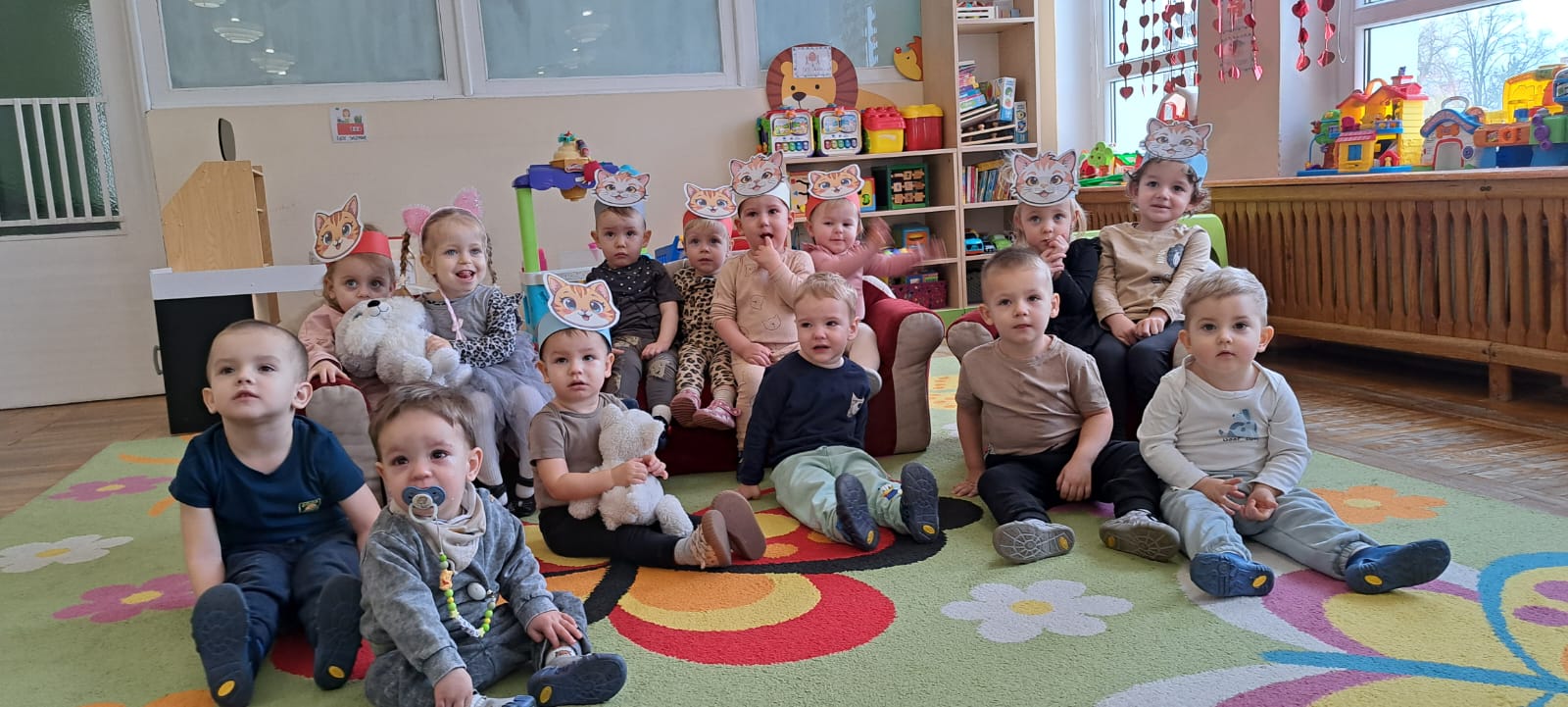 Read more about the article Zabezpieczone: DZIEŃ KOTKA W ŻŁOBKU